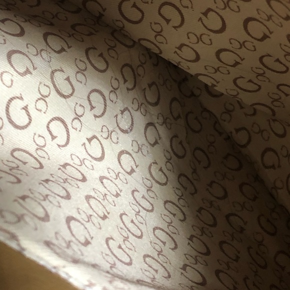 Guess Logo Embossed Carry-All - Picture 7 of 11